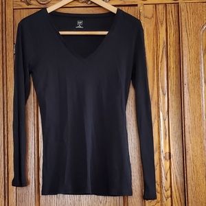WOMEN'S Gap long-sleeved tee shirt. Size S.
